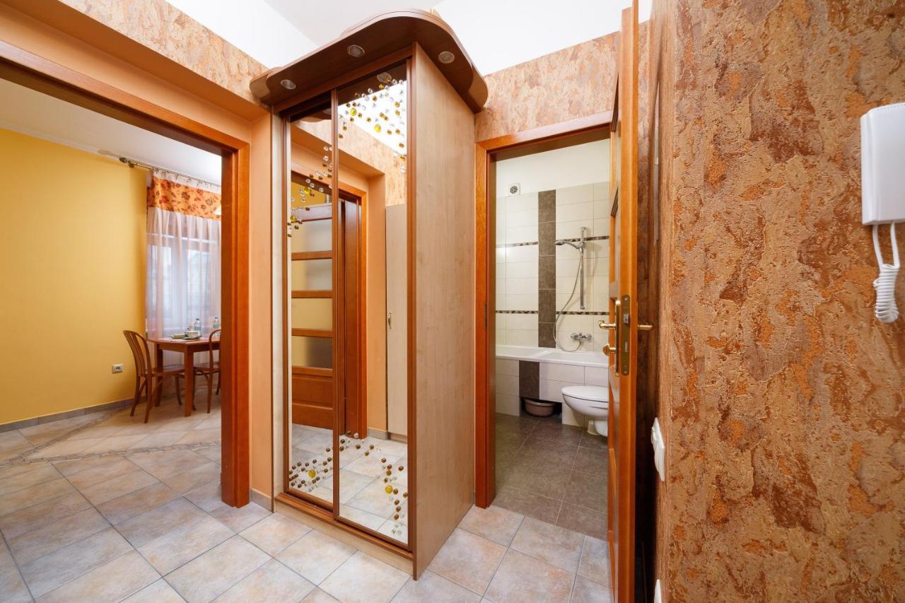 Apartamento Na Katedralniy Leópolis Exterior foto